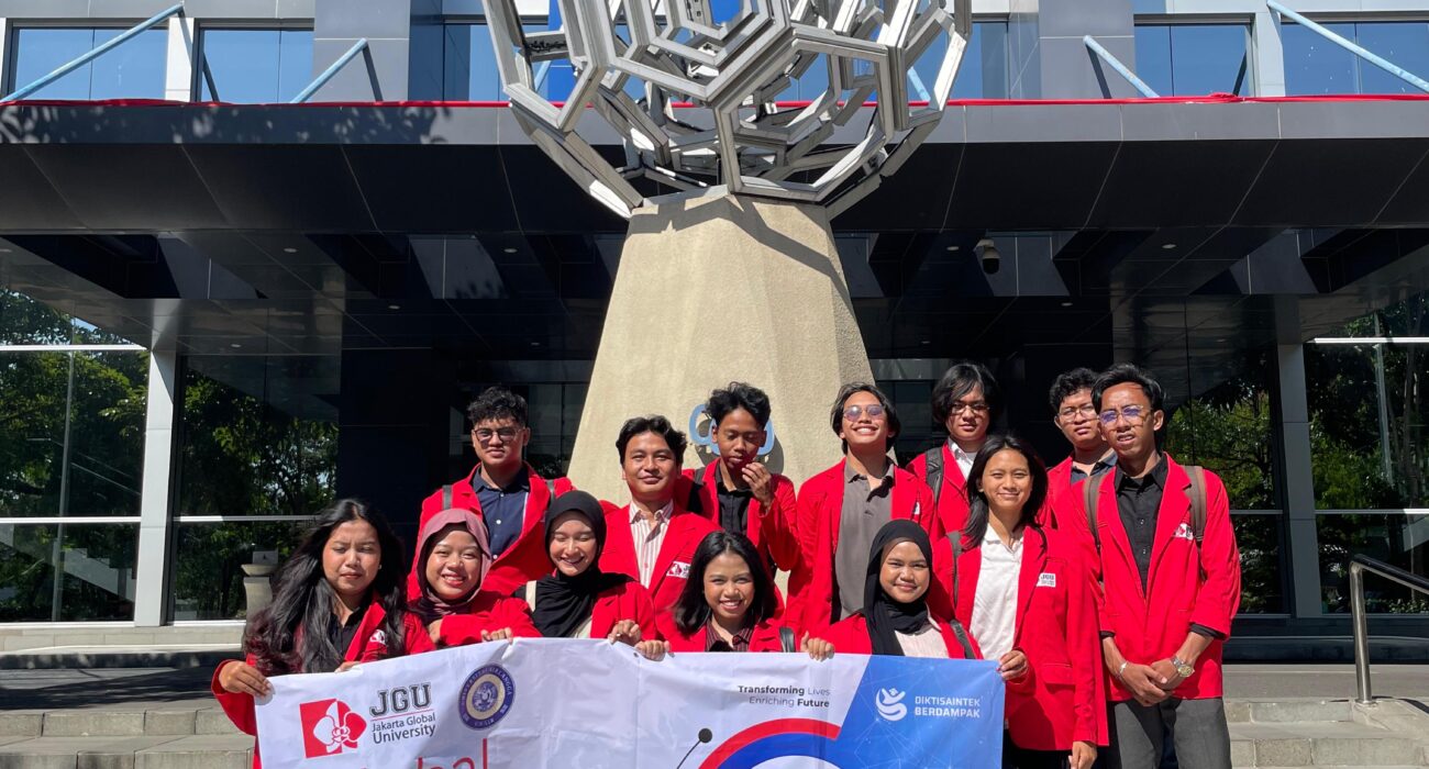 JGU Lepas Mahasiswa untuk Ikuti Program Pertukaran Pelajar di Universitas Airlangga Surabaya