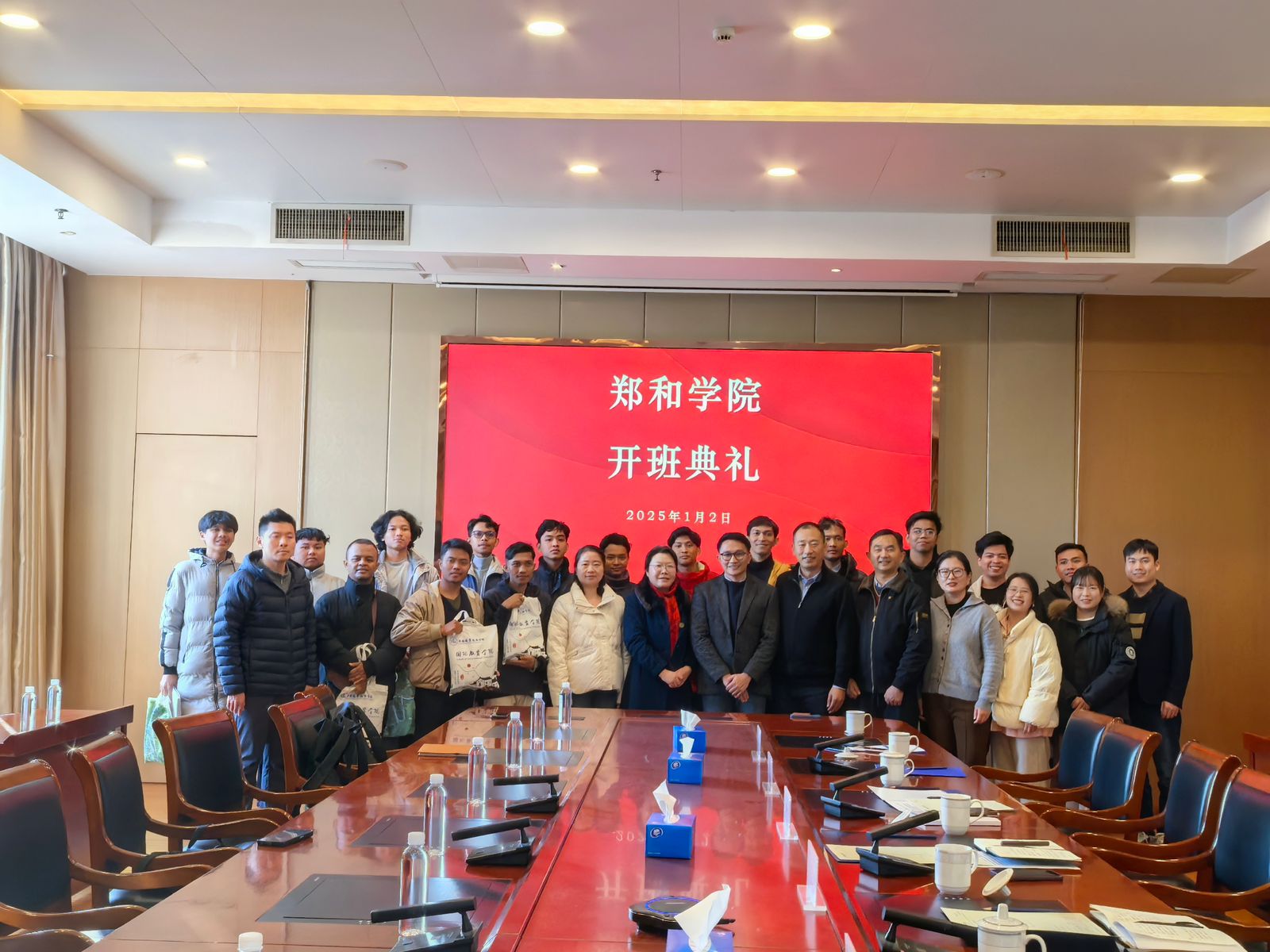 JGU dan WXUT Jalin Kerja Sama Strategis Perkuat Kompetensi Bahasa Mandarin Mahasiswa Menuju Karier Global - Sani Salsabil - Prof. Dr. Eddy Yusuf, M.Pharm.