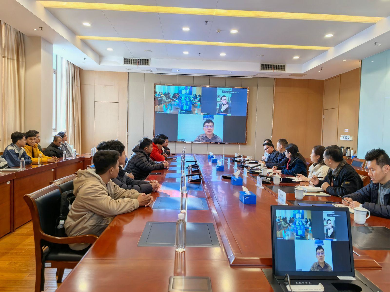 JGU dan WXUT Jalin Kerja Sama Strategis Perkuat Kompetensi Bahasa Mandarin Mahasiswa Menuju Karier Global - Sani Salsabil - Prof. Dr. Eddy Yusuf, M.Pharm.