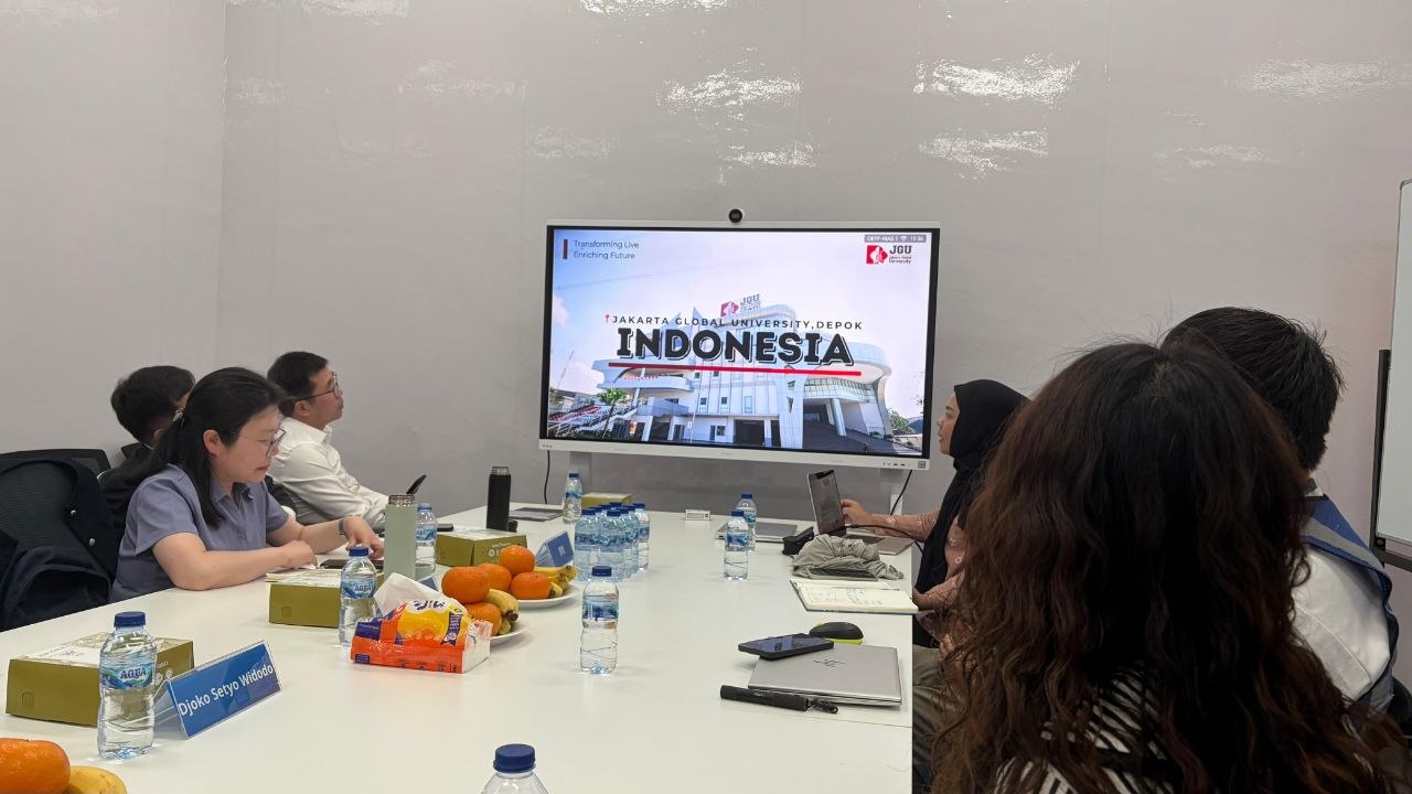 JGU dan WXUT Gelar Company Visit ke PT CATIB, Kupas Industri Baterai Kendaraan Listrik