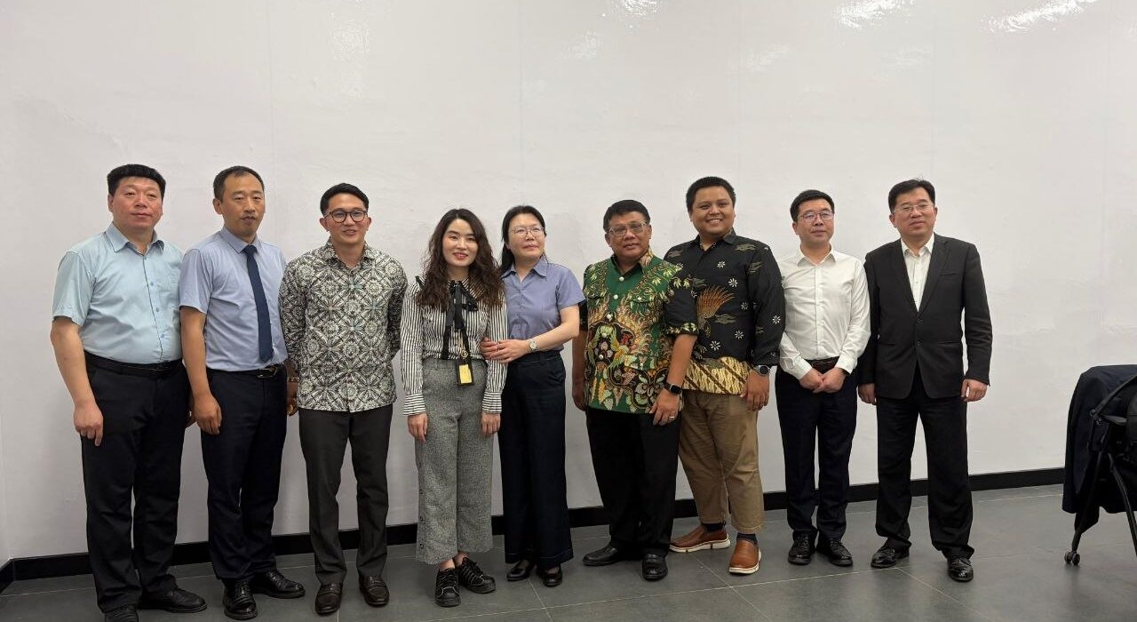 JGU dan WXUT Gelar Company Visit ke PT CATIB, Kupas Industri Baterai Kendaraan Listrik