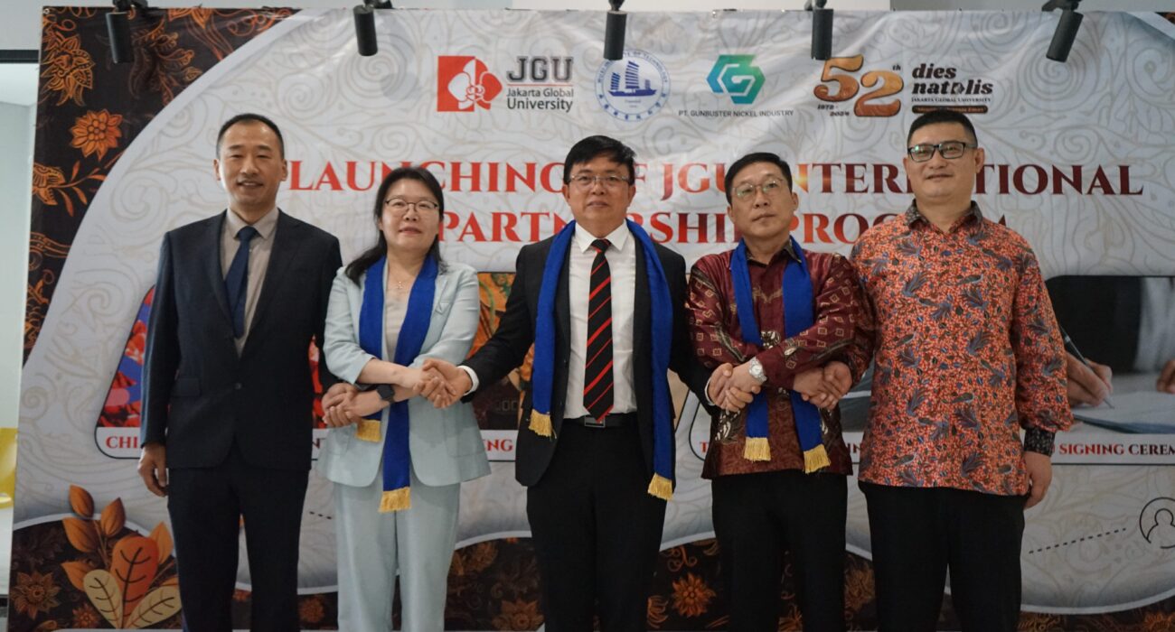 JGU dan WXUT Jalin Kerja Sama Strategis Perkuat Kompetensi Bahasa Mandarin Mahasiswa Menuju Karier Global - Sani Salsabil - Prof. Dr. Eddy Yusuf, M.Pharm.